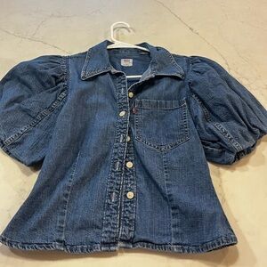 Puff sleeve Levi’s button down shirt